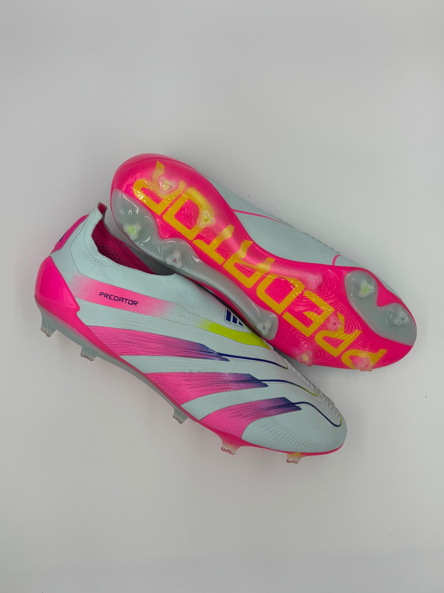 Adidas Predator Laceless FG