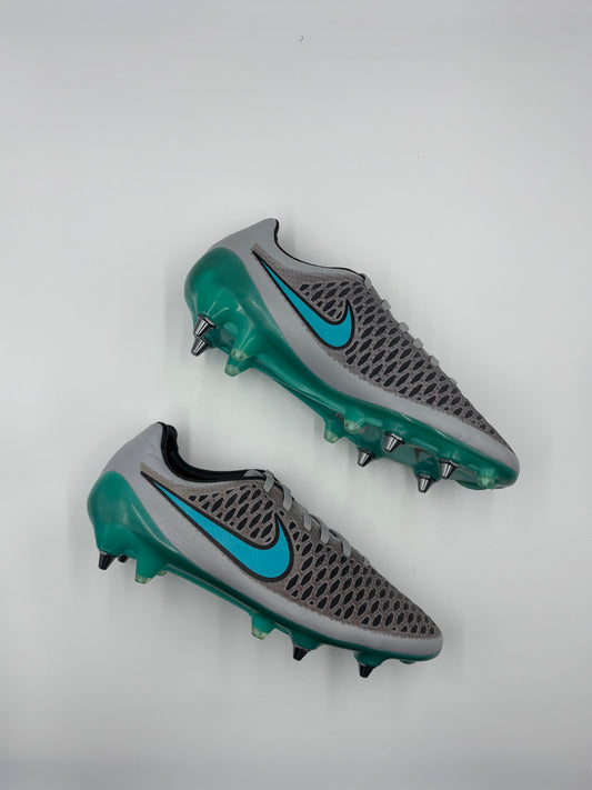 Nike Opus Magista