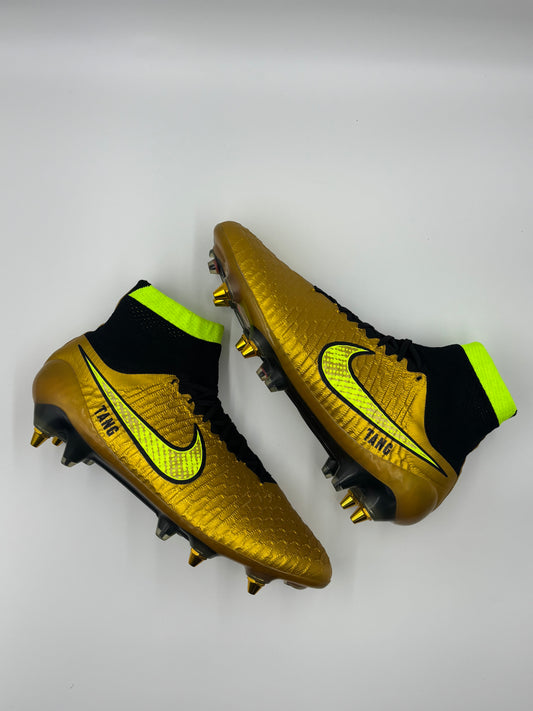 Nike Magista Obra NIKE ID