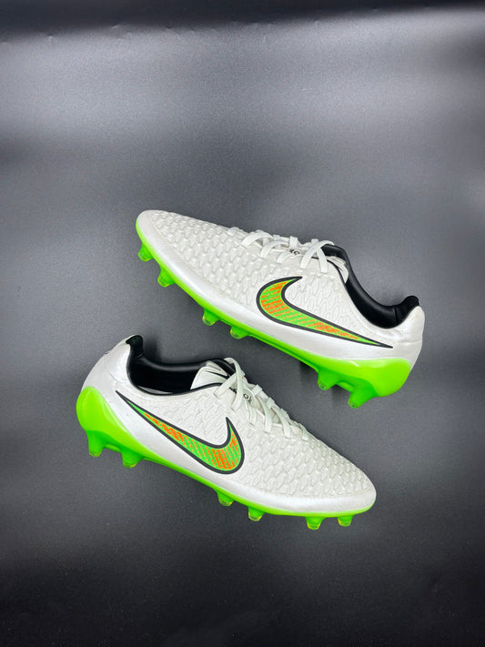 Nike Magista Opus