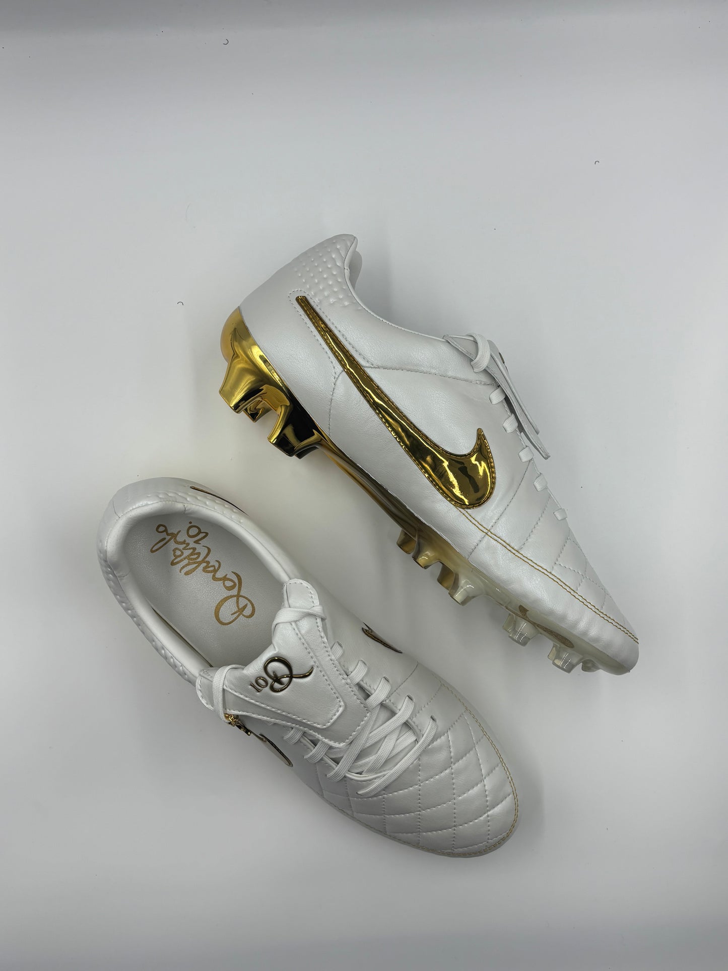 Nike Tiempo Legend R9 Remake