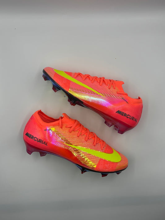 Nike Mercurial Vapor Cosmic 2