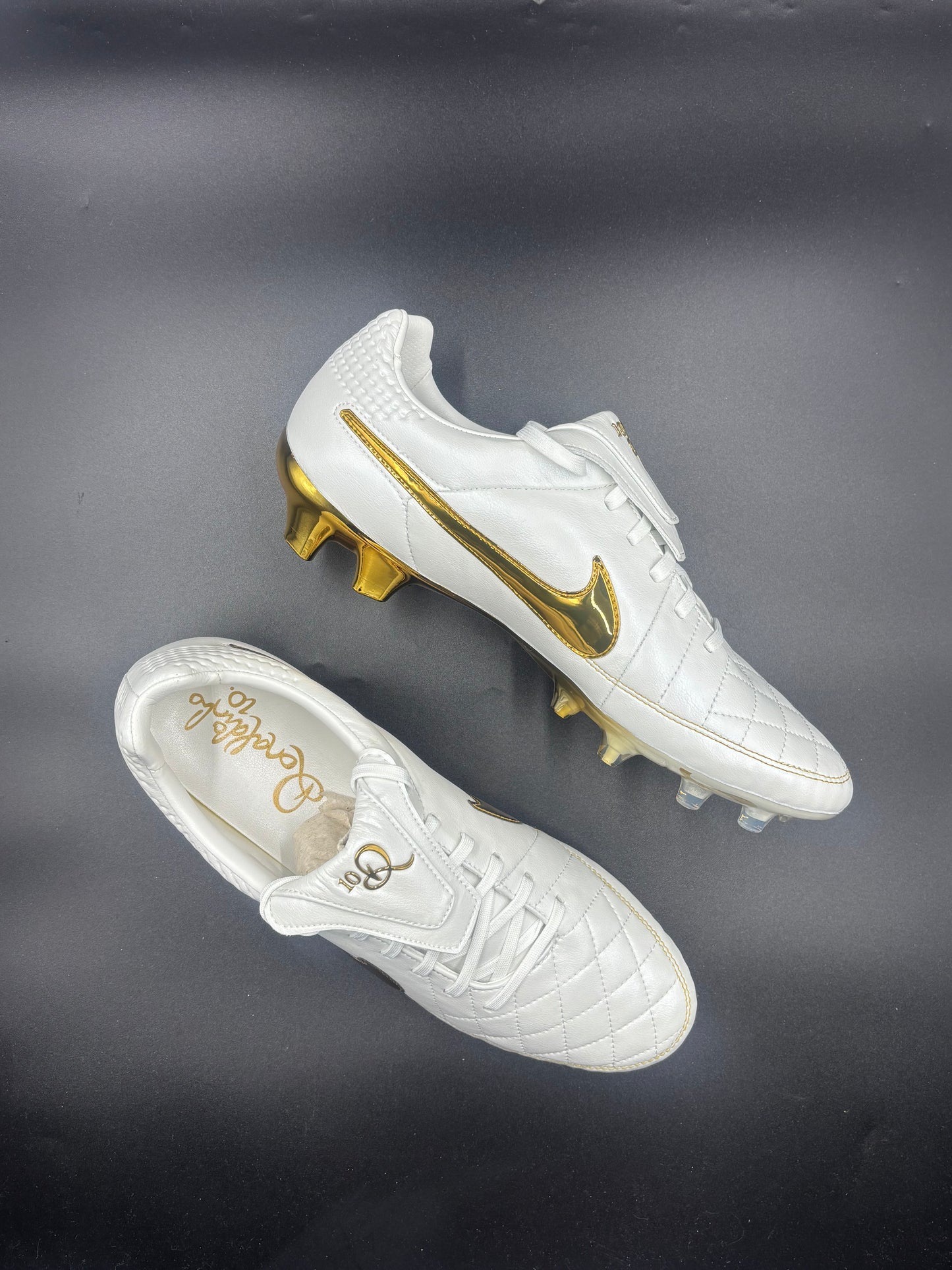 Nike Tiempo Legend R9 Remake