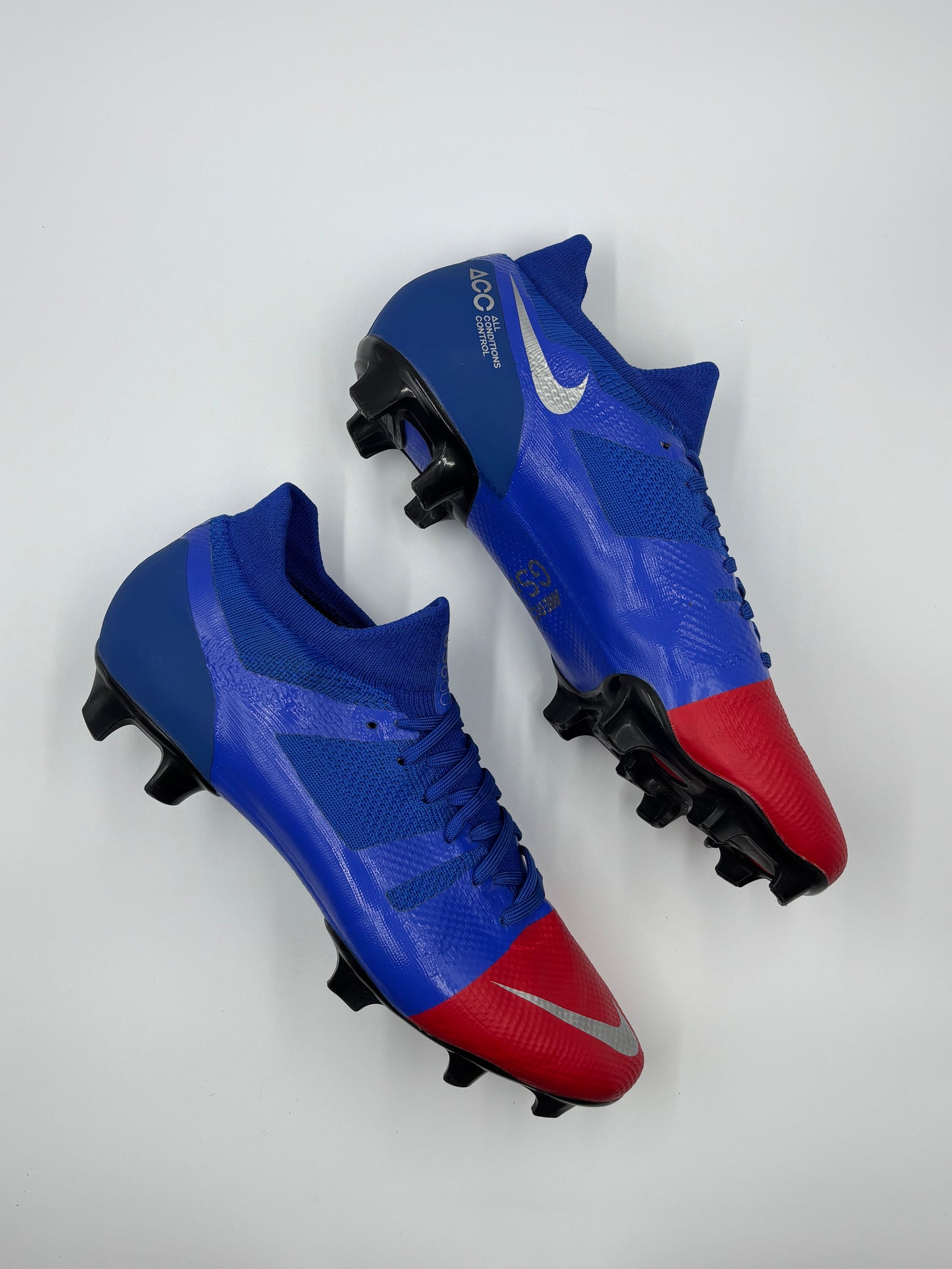Nike GS360